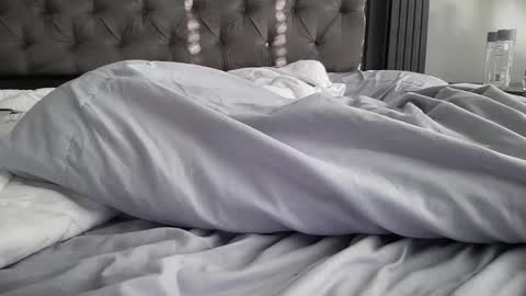 Snapshot of hotasember chatting on November 26, 2025, 3:02 pm Ember online show from November 26, 2025, 3:02 pm