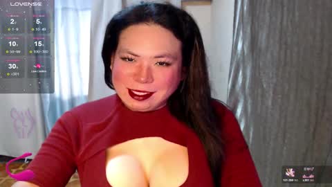 Snapshot of hotasian_mama chatting on October 12, 2025, 7:18 am Grace online show from October 12, 2025, 7:18 am