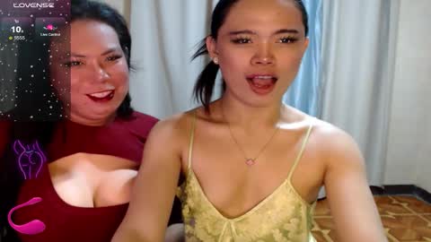 Snapshot of hotasian_mama chatting on October 18, 2025, 8:15 am Grace online show from October 18, 2025, 8:15 am