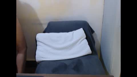 hotasianyue69 online show from February 19, 2026, 3:52 pm