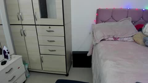 Snapshot of hotbbcwife chatting on January 23, 2025, 2:55 am lesly and ander online show from January 23, 2025, 2:55 am