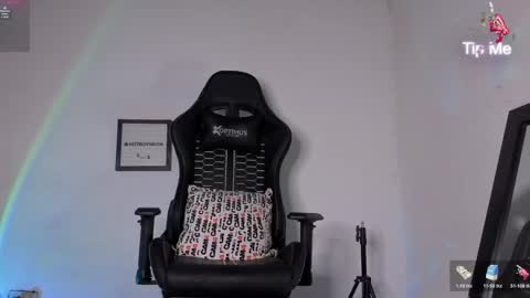 Snapshot of hotboyneon490 chatting on May 23, 2026, 1:37 pm Alex Neon online show from May 23, 2026, 1:37 pm