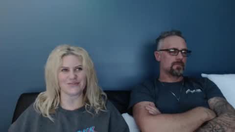 Alex  Bella online show from November 22, 2025, 1:32 pm