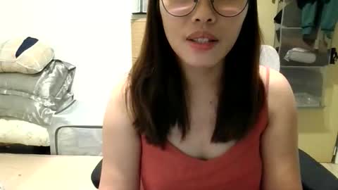 Snapshot of hotchick2099 chatting on April 4, 2026, 2:03 pm hotchick2099 online show from April 4, 2026, 2:03 pm
