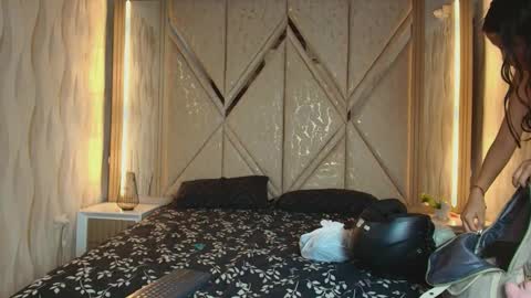 hotcouple_222 online show from January 13, 2026, 7:24 am