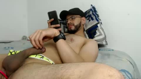 hotdereck33 online show from March 5, 2025, 1:21 am