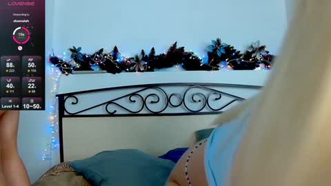 Anna 23   Archie 25  online show from January 1, 2025, 6:49 pm