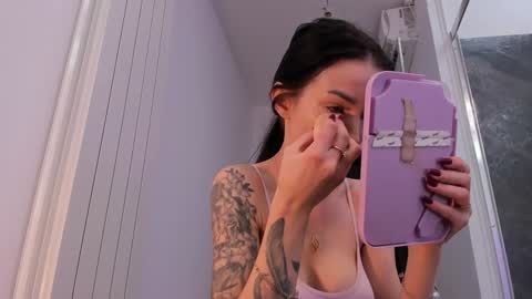 hotfallingdevil online show from February 13, 2026, 5:47 am