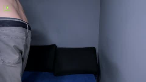 Snapshot of hotflirtyfella chatting on April 24, 2026, 5:32 am QUENTIN online show from April 24, 2026, 5:32 am