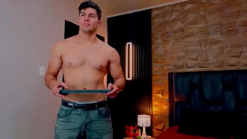 Snapshot of hotfuckers4uu chatting on October 22, 2025, 7:35 pm felipe marcello online show from October 22, 2025, 7:35 pm