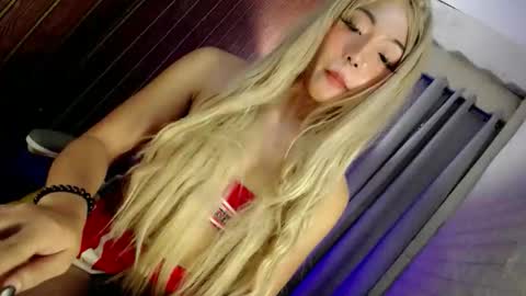 Snapshot of hotfucking_queen1111 chatting on May 24, 2026, 7:57 am hotfucking_queen1111 online show from May 24, 2026, 7:57 am