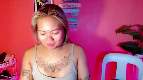 hotgirlronaxx online show from October 13, 2025, 8:42 pm