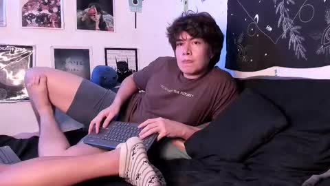 Snapshot of hothoneychile chatting on February 18, 2026, 2:29 am Sam and Nico online show from February 18, 2026, 2:29 am