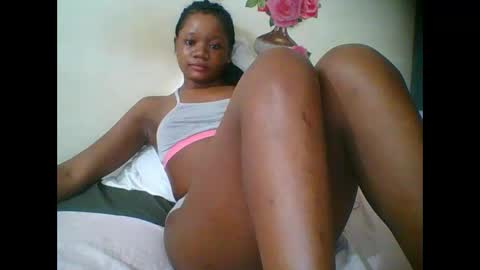 Snapshot of hotjeylee chatting on October 22, 2025, 9:14 pm LOYCE online show from October 22, 2025, 9:14 pm