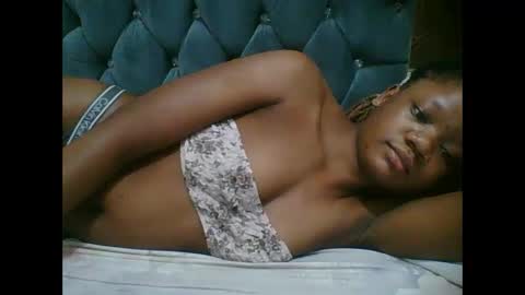 Snapshot of hotjeylee chatting on November 9, 2025, 7:56 pm LOYCE online show from November 9, 2025, 7:56 pm