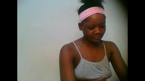 Snapshot of hotjeylee chatting on November 21, 2025, 7:12 pm LOYCE online show from November 21, 2025, 7:12 pm