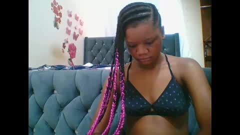 Snapshot of hotjeylee chatting on November 28, 2025, 8:06 am LOYCE online show from November 28, 2025, 8:06 am