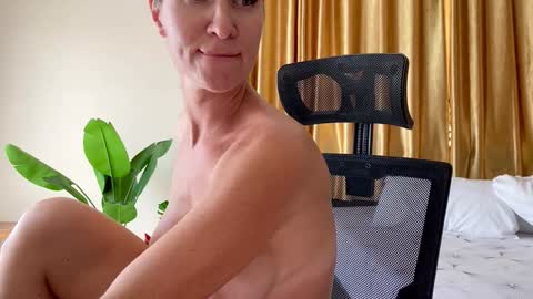 Kate  stream  1200 pm -800 pm UTC 7 online show from February 2, 2025, 7:41 am