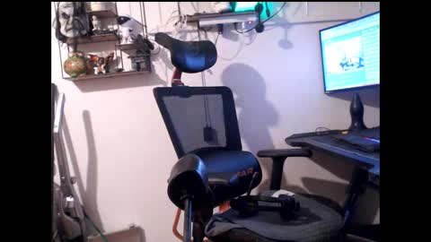 Snapshot of hotkinkytat chatting on December 14, 2024, 3:04 pm hotkinkytat online show from December 14, 2024, 3:04 pm