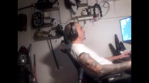 Snapshot of hotkinkytat chatting on January 24, 2025, 12:31 am hotkinkytat online show from January 24, 2025, 12:31 am