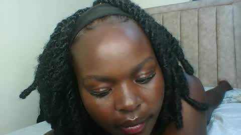 hotlina01 online show from February 14, 2026, 5:43 pm