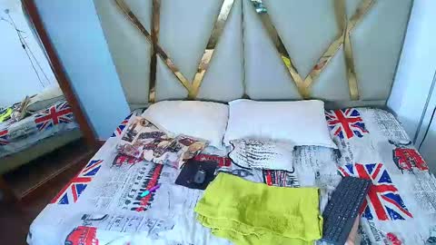 hotlittlechill online show from January 22, 2025, 4:12 pm