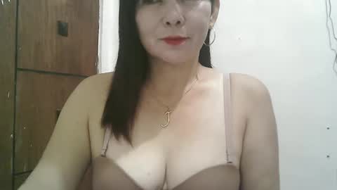 hotmamajen4u online show from March 19, 2026, 12:14 am