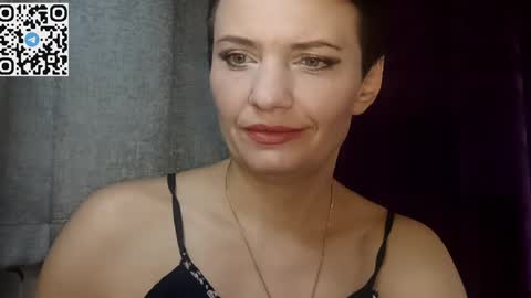 hotmamaqueen234 online show from April 13, 2026, 7:19 pm