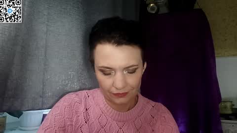 hotmamaqueen234 online show from April 25, 2026, 1:41 pm