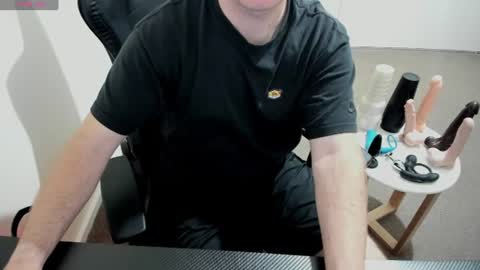 Snapshot of hotmelbguy20 chatting on June 12, 2026, 3:44 pm Cum and play X online show from June 12, 2026, 3:44 pm