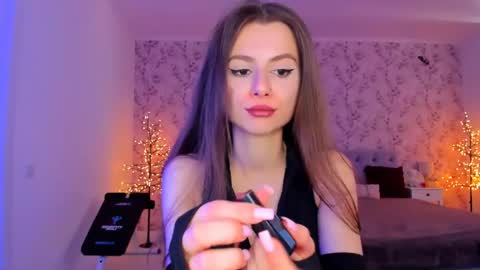 Snapshot of hotmolly_ chatting on May 7, 2026, 9:47 am hotmolly_ online show from May 7, 2026, 9:47 am