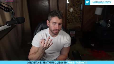 Snapshot of hotmuscles6t9 chatting on January 14, 2026, 11:20 pm hotmuscles6t9 online show from January 14, 2026, 11:20 pm