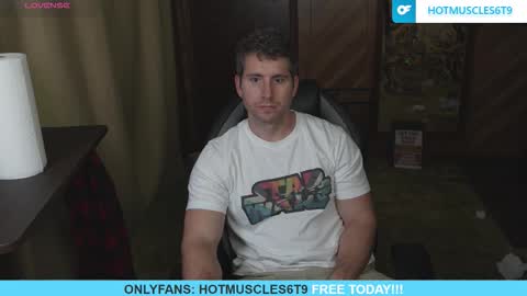 Snapshot of hotmuscles6t9 chatting on February 18, 2026, 3:35 am hotmuscles6t9 online show from February 18, 2026, 3:35 am