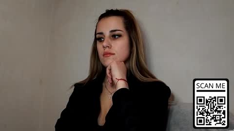 hotmusex online show from April 13, 2026, 2:11 pm