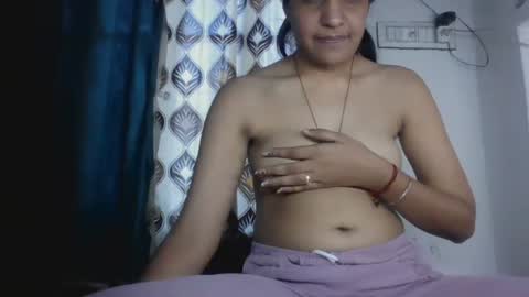 Snapshot of hotnsweetindian chatting on April 16, 2026, 5:30 am lola online show from April 16, 2026, 5:30 am