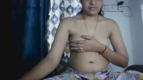 Snapshot of hotnsweetindian chatting on April 23, 2026, 7:09 am lola online show from April 23, 2026, 7:09 am