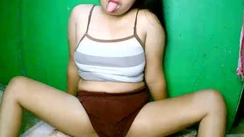 hotpussy_lipsxx69 online show from March 18, 2026, 6:22 pm