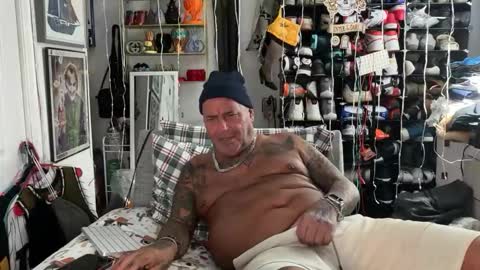 hotstuff775616 online show from December 20, 2025, 3:46 am