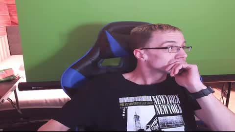 hotsummerboy89 online show from January 23, 2025, 2:28 pm