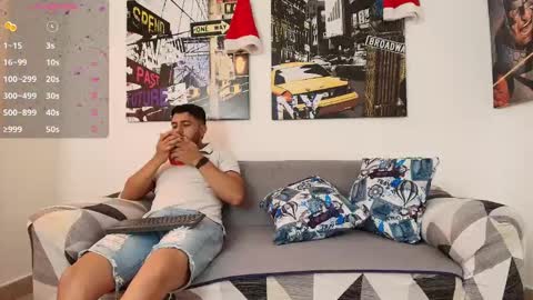 Snapshot of hott_asses chatting on December 9, 2024, 7:18 pm hott_asses online show from December 9, 2024, 7:18 pm