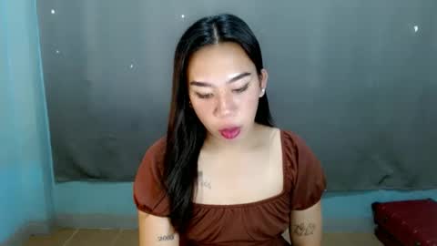 Snapshot of hott_cumforyou chatting on February 13, 2025, 5:05 am jelaigrande online show from February 13, 2025, 5:05 am