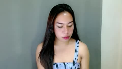 jelaigrande  online show from December 4, 2025, 1:26 am