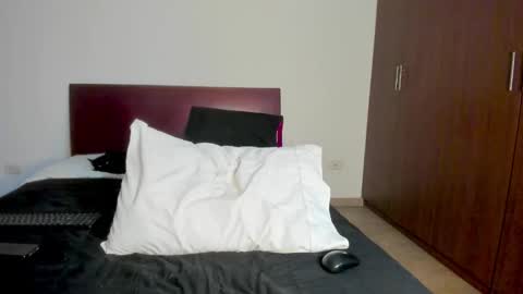 Hott Hanna online show from December 16, 2025, 7:24 am