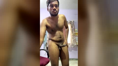 Snapshot of hottamilguy01 chatting on February 19, 2026, 4:52 am hottamilguy01 online show from February 19, 2026, 4:52 am