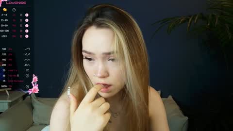 Snapshot of hottease_pvt chatting on December 6, 2024, 8:26 am hello Im Eva online show from December 6, 2024, 8:26 am