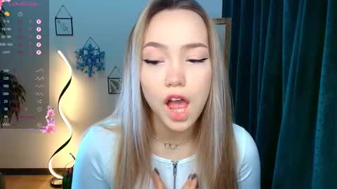 Snapshot of hottease_pvt chatting on December 21, 2024, 8:28 am hello Im Eva online show from December 21, 2024, 8:28 am