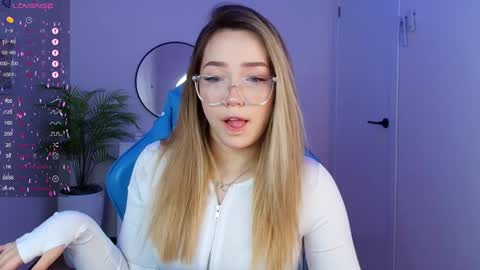 Snapshot of hottease_pvt chatting on January 26, 2025, 7:32 am hello Im Eva online show from January 26, 2025, 7:32 am