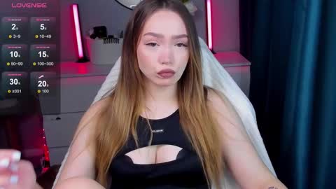 Snapshot of hottease_pvt chatting on October 3, 2025, 12:13 pm hello Im Eva online show from October 3, 2025, 12:13 pm