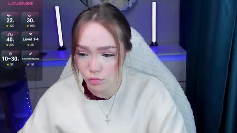 Snapshot of hottease_pvt chatting on December 2, 2025, 5:19 pm hello Im Eva online show from December 2, 2025, 5:19 pm