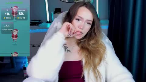 Snapshot of hottease_pvt chatting on December 14, 2025, 2:44 pm hello Im Eva online show from December 14, 2025, 2:44 pm